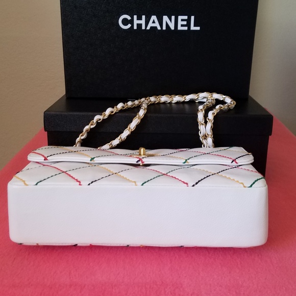 Chanel White Leather Classic Flap medium bag - Picture 7 of 8